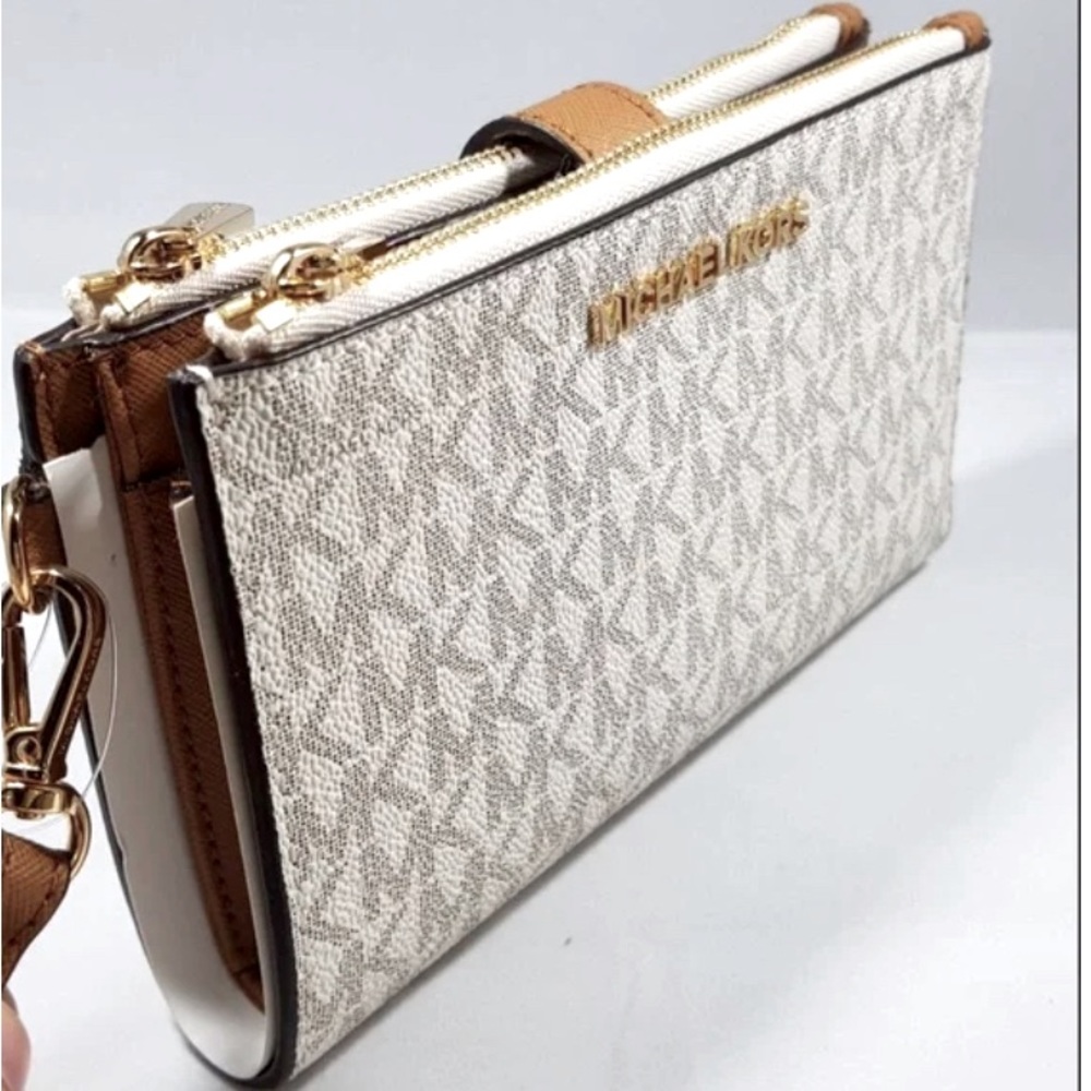 MICHAEL KORS Adele Logo Smartphone Double Zip Wallet Color: Vanilla / Acorn - Picture 1 of 12